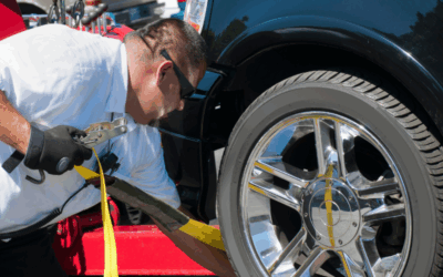 Jak przygotować auto do transportu na lawecie? Praktyczne wskazówki