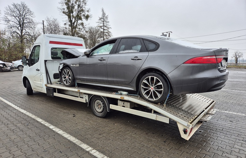 Holowanie aut Ożarów Mazowiecki